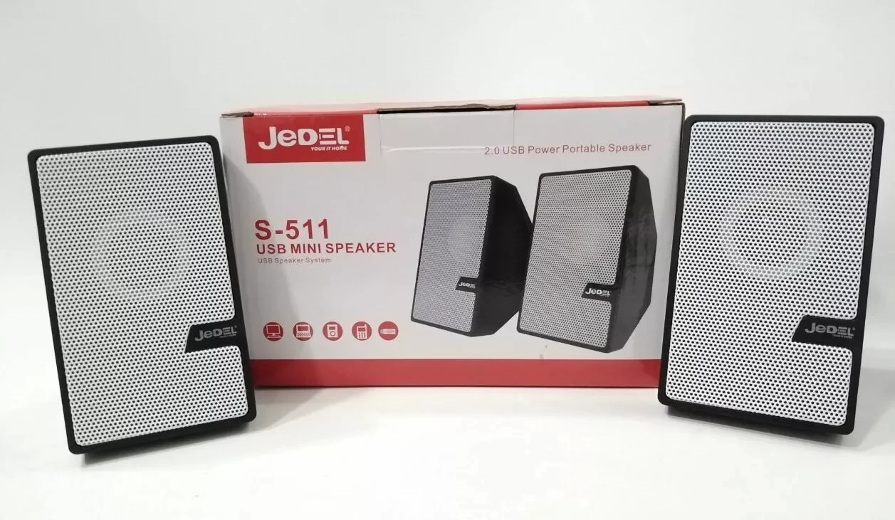 سماعات Jedel S-511 USB Mini تجربة صوتية مميزة بفضل تصميمها الأنيق والمضغوط. هذه السماعات المحمولة بقوة 2.0 USB مثالية للاستخدام مع أجهزة الكمبيوتر المحمولة والمكتبية